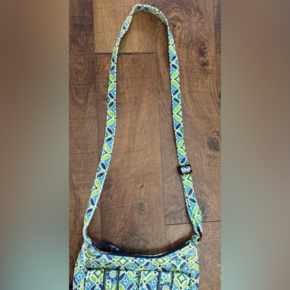 Vera Bradley libby bag in daisy daisy crossbody purse - Picture 3 of 15